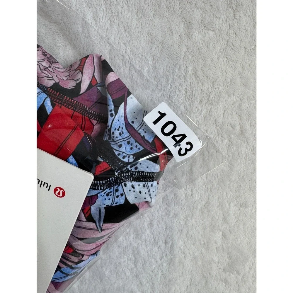 Lululemon Leggings Women's 4 Lush Lillies Multi Print‎ Train Times 7/8